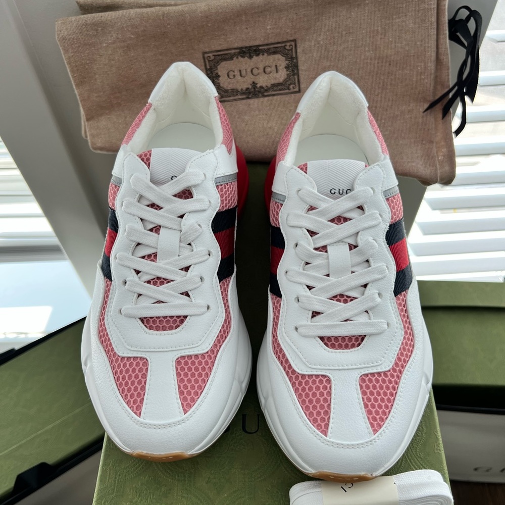 Authentic women Gucci sneakers